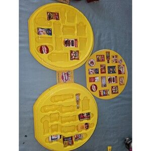 Zuru 5 Suprise Mini Foods Collectors Case  With 11 Pieces